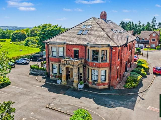Flat for sale in Paradise, Lancashire
