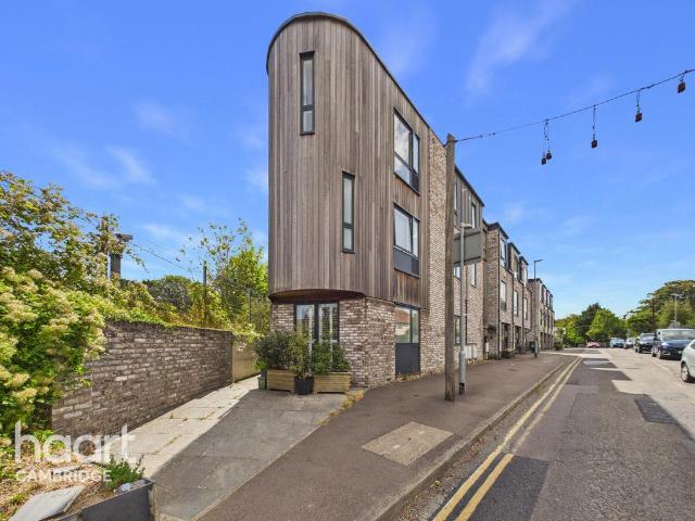 Flat for sale in Arrington, Cambridgeshire