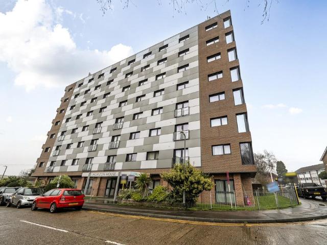 Flat for sale in Swanley, The Butts