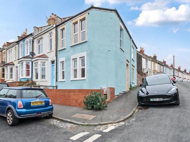 Flat for sale in Feckenham, Isle Of Man