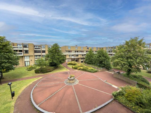 Flat for sale in Sulgrave, Washington