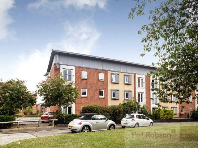 Flat for sale in South Gosforth, Tyne And Wear
