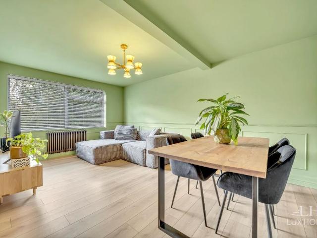 Flat for sale in Great Warley, Brentwood