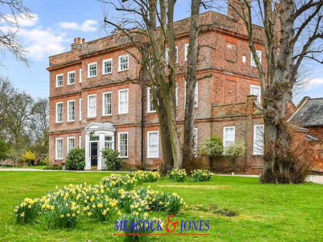 Flat for sale in Coxtie Green, Navestock Side
