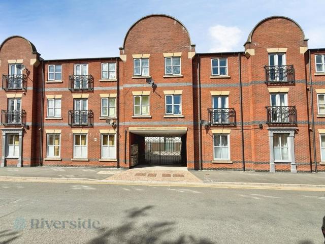 Flat for sale in Old Town, Hull
