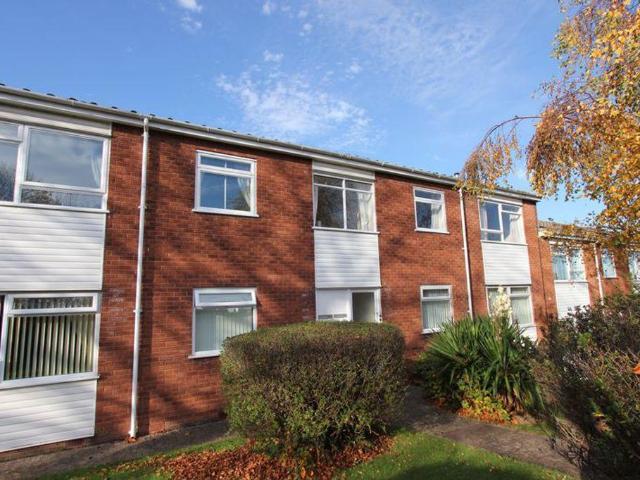 Flat for sale in Rhos-on-sea, Wales