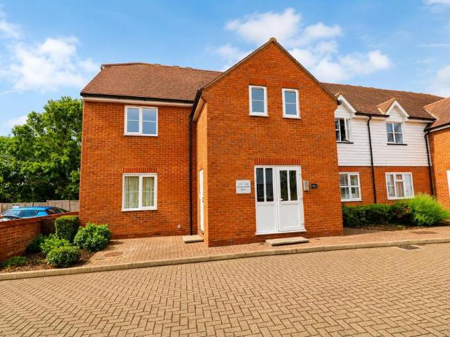 Flat for sale in Chelmsford, Essex