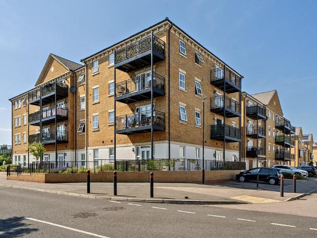 Flat for sale in Howbury, Greater London