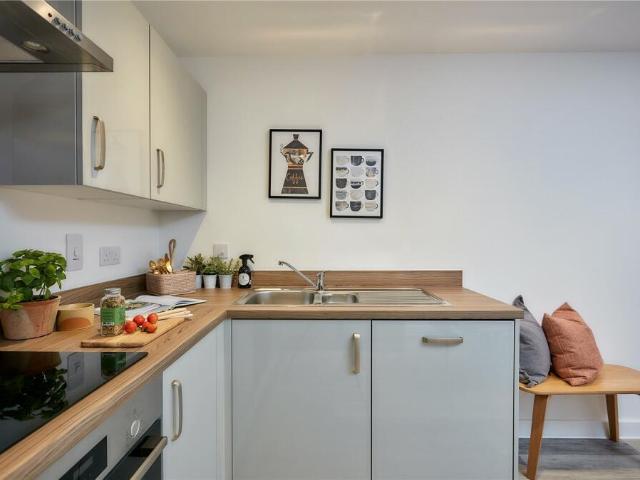 Flat for sale in Lockwood, Lockwood