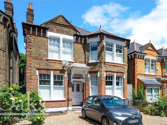 Flat for sale in Tulse Hill, Greater London