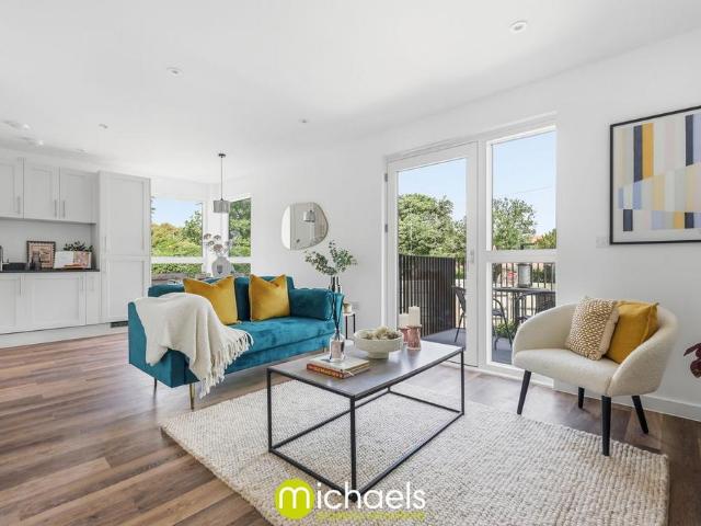 Flat for sale in Fordham Heath, Essex