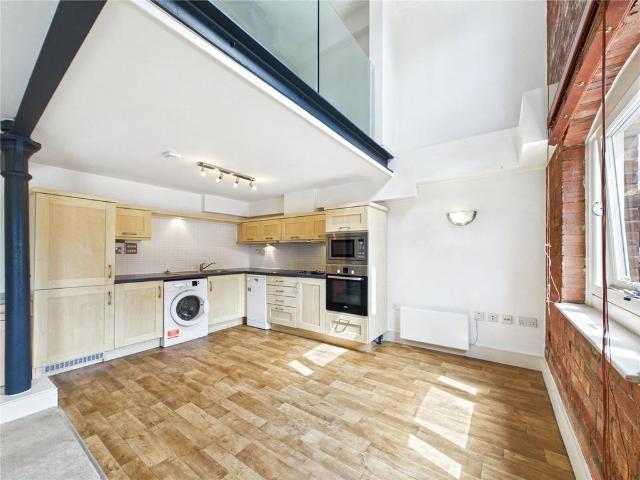 Flat for sale in Mistley, Dale Hill