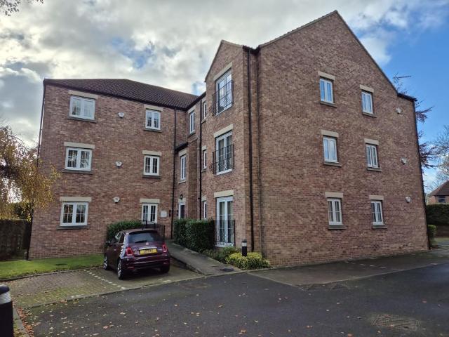 Flat for sale in Herringthorpe, South Yorkshire