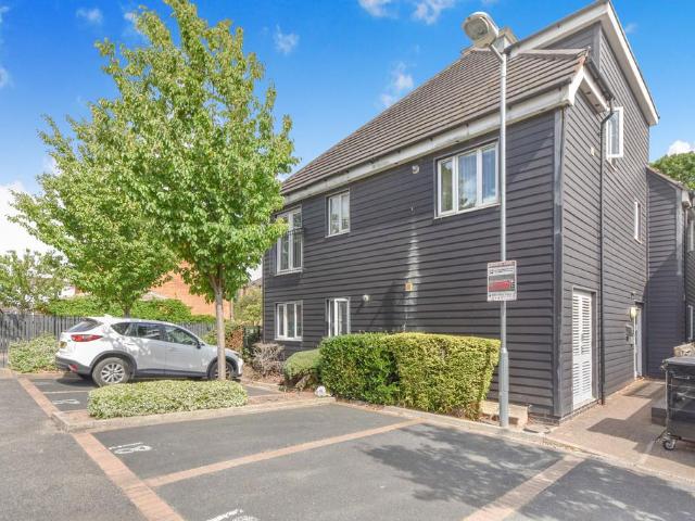 Flat for sale in Haddon, East Midlands