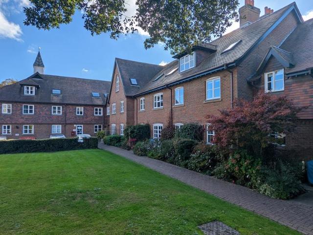 Flat for sale in Pennington, Ashurst Bridge