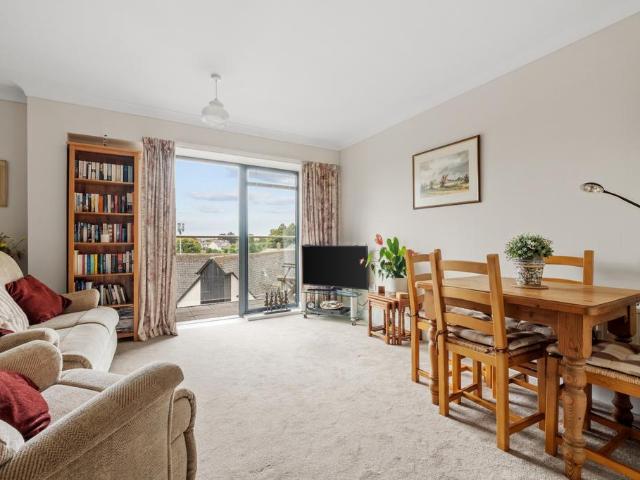 Flat for sale in Fordington
