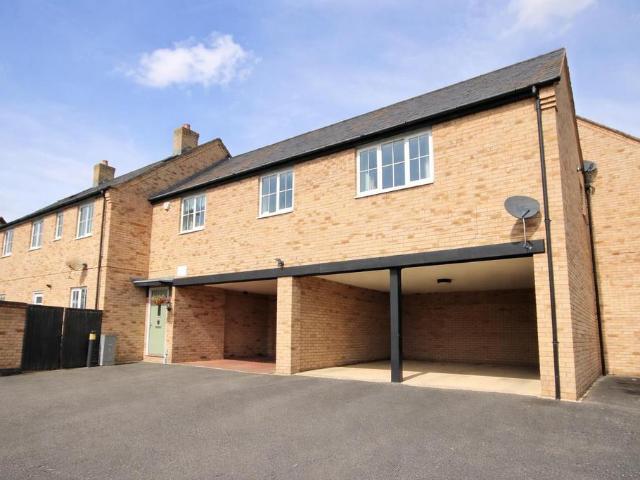 Flat for sale in Silsoe, Bedfordshire