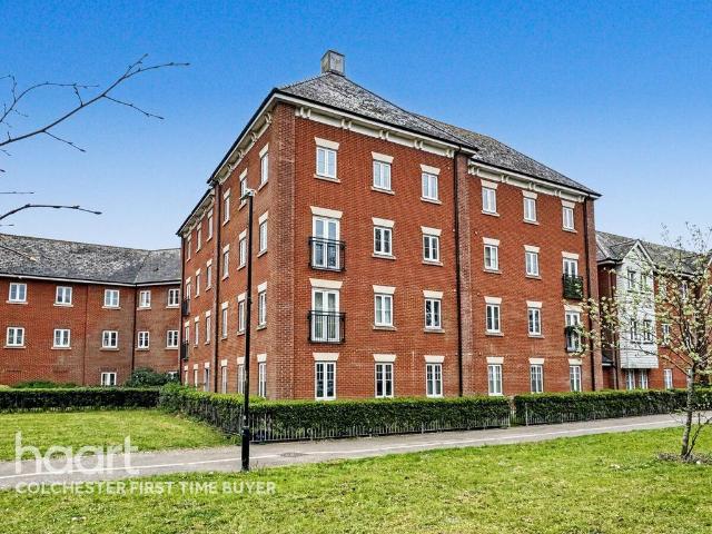 Flat for sale in Colchester, Essex