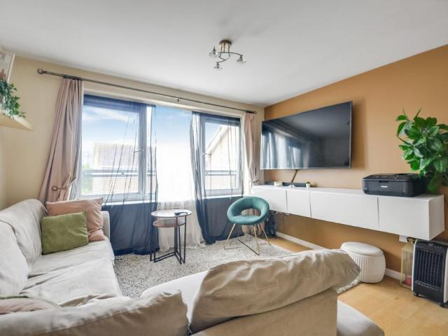 Flat for sale in Greater London
