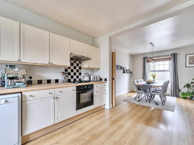 Flat for sale in Tonedale, Somerset
