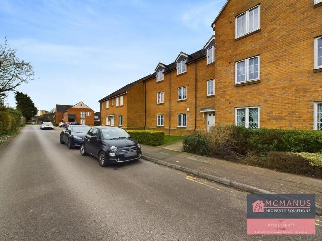 Flat for sale in Old Town, Stevenage