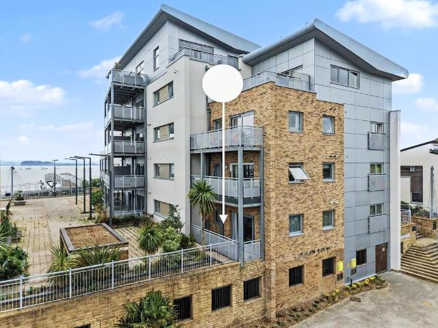 Flat for sale in Poole