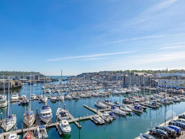 Flat for sale in Barbican, Plymouth