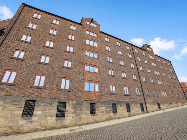 Flat for sale in Shieldfield, Tyne And Wear