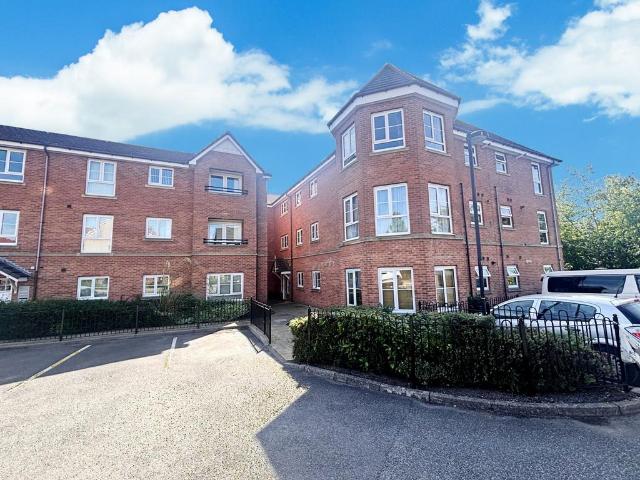 Flat for sale in Bolton, Wingates
