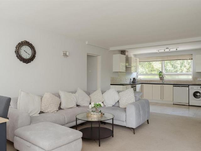 Flat for sale in Meadvale, Red Hill