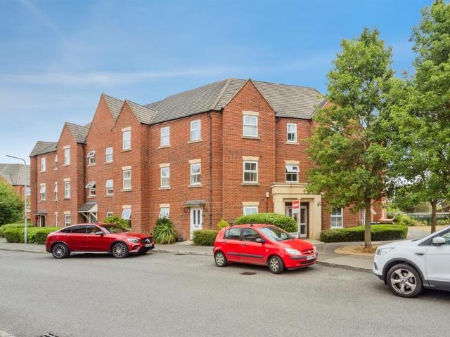 Flat for sale in West Bletchley, Bletchley