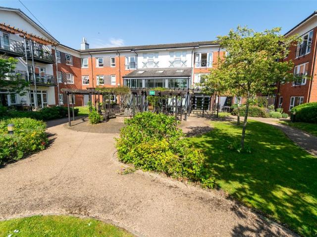 Flat for sale in Middlewich