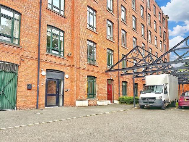 Flat for sale in Hurst, Greenheys