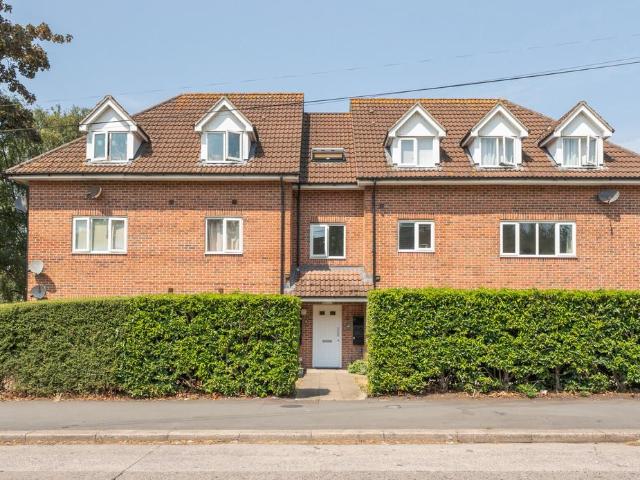 Flat for sale in Feckenham, City Of Bristol