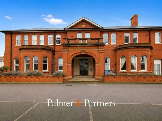 Flat for sale in Old Heath, Colchester