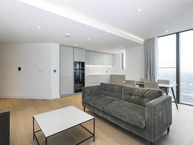 Flat for sale in Isle Of Dogs, Greater London