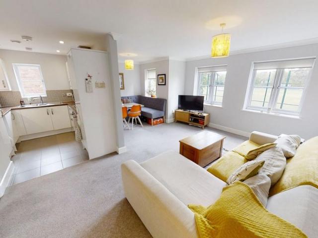 Flat for sale in Guildford Park, Westborough