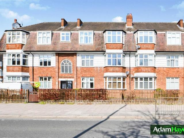 Flat for sale in Finchley, Isle Of Man