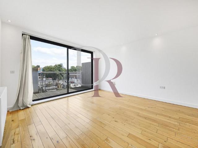 Flat for sale in Barnsbury, Greater London