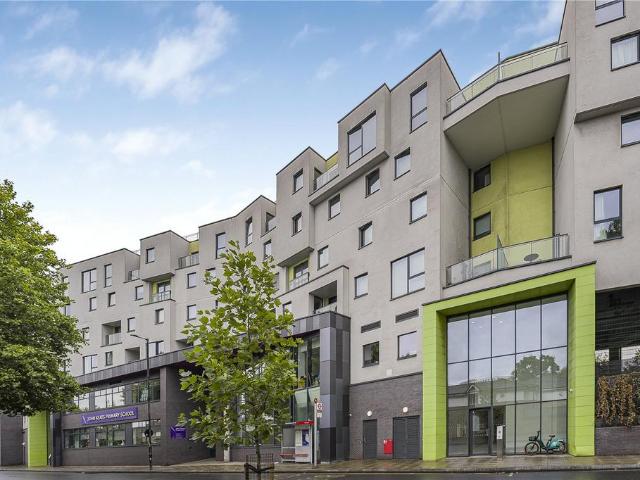 Flat for sale in Bermondsey, Isle Of Man
