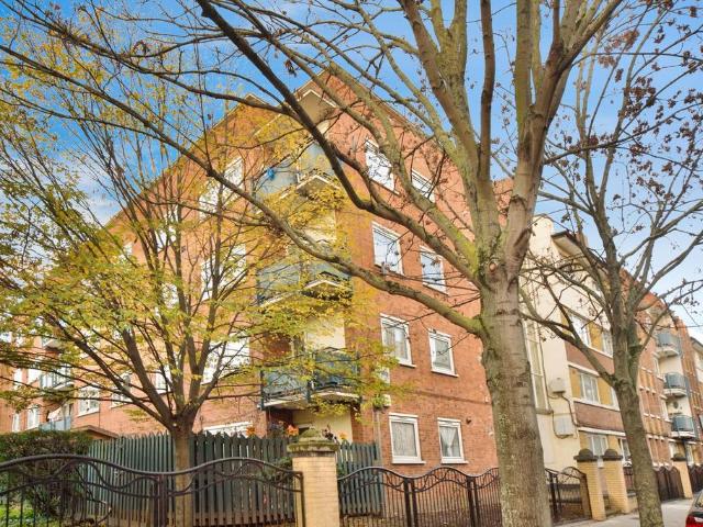 Flat for sale in Poplar Grove, Isle Of Man