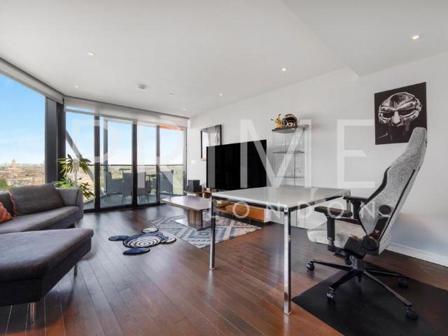 Flat for sale in Nine Elms, Greater London
