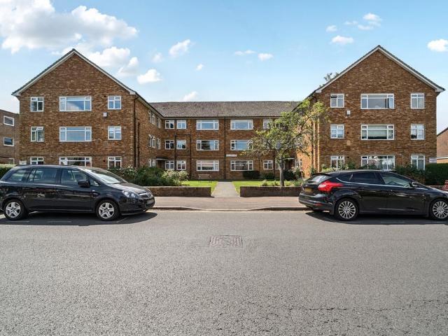 Flat for sale in Longlands, Halfway Street
