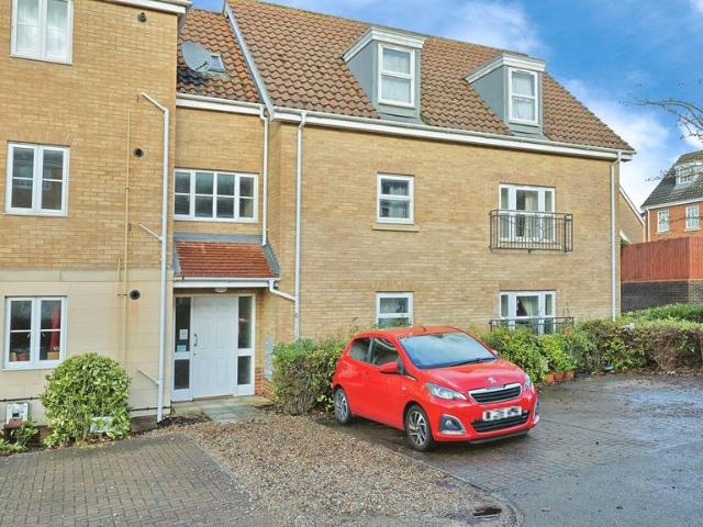 Flat for sale in East Bank, Norfolk