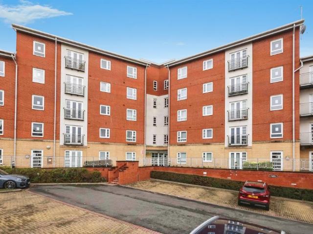 Flat for sale in Gravelly Hill, West Midlands