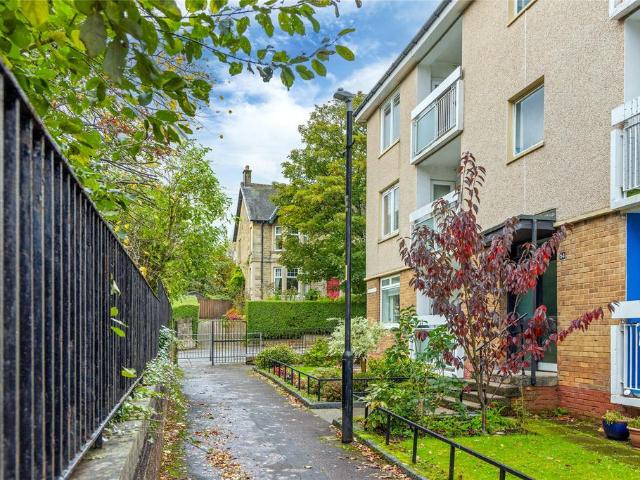Flat for sale in Scotstounhill, Glasgow