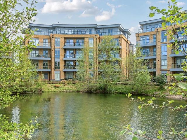 Flat for sale in Eden Park, Greater London