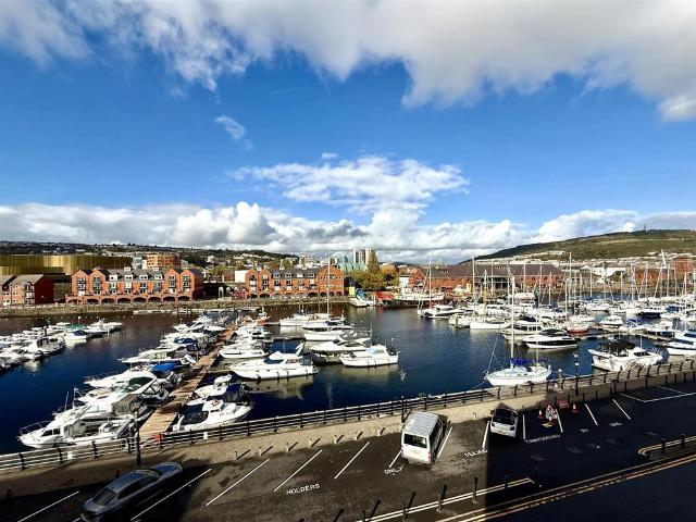Flat for sale in Mount Pleasant, Nangreaves