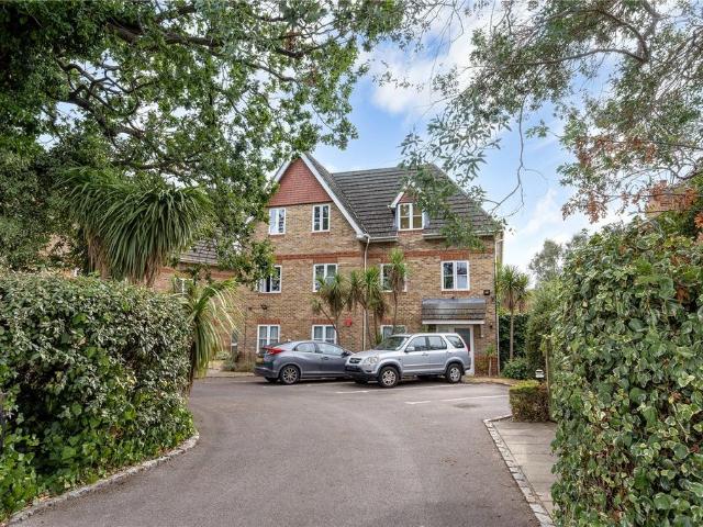 Flat for sale in Greater London