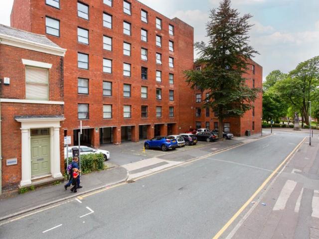 Flat for sale in Avenham, Higher Bartle